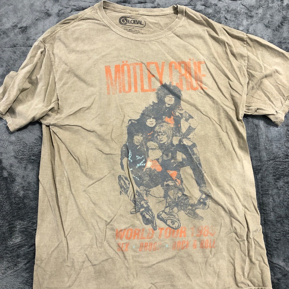 Global Motley Crue Graphic T‎ Shirt Mens M/L Tan World Tour 1983 Rock Band Tee